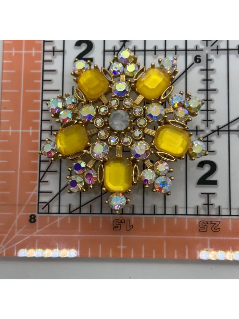 Vintage Yellow Aurora Borealis Brooch Gold-tone Acrylic Stone Statement Sunburst